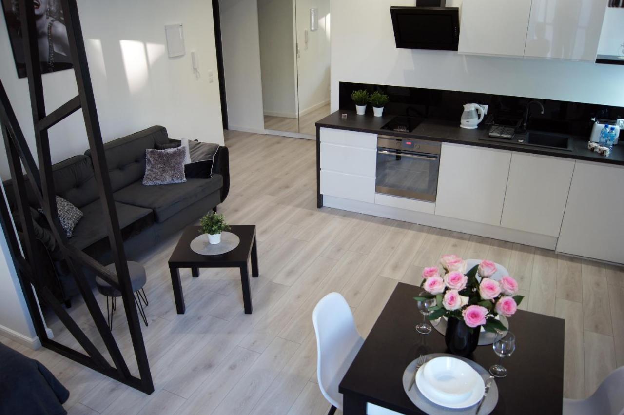 Black & White Apartament